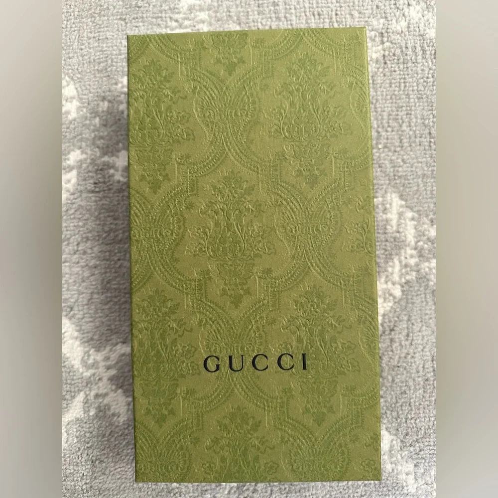 Authentic Gucci Marmont Zip Around Wallet, Black with Gold Hardware, NEW - Picture 2 of 11